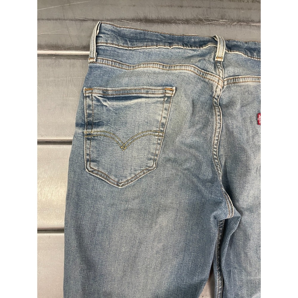 Levis 514 Jeans Mens 33x32 Blue Medium Wash Denim Straight Leg Fit Everyday Wear - Picture 11 of 14